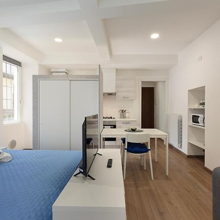 Rosita'S Apartment Como Exterior photo