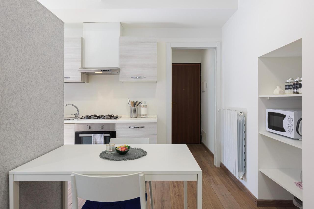Rosita'S Apartment Como Exterior photo