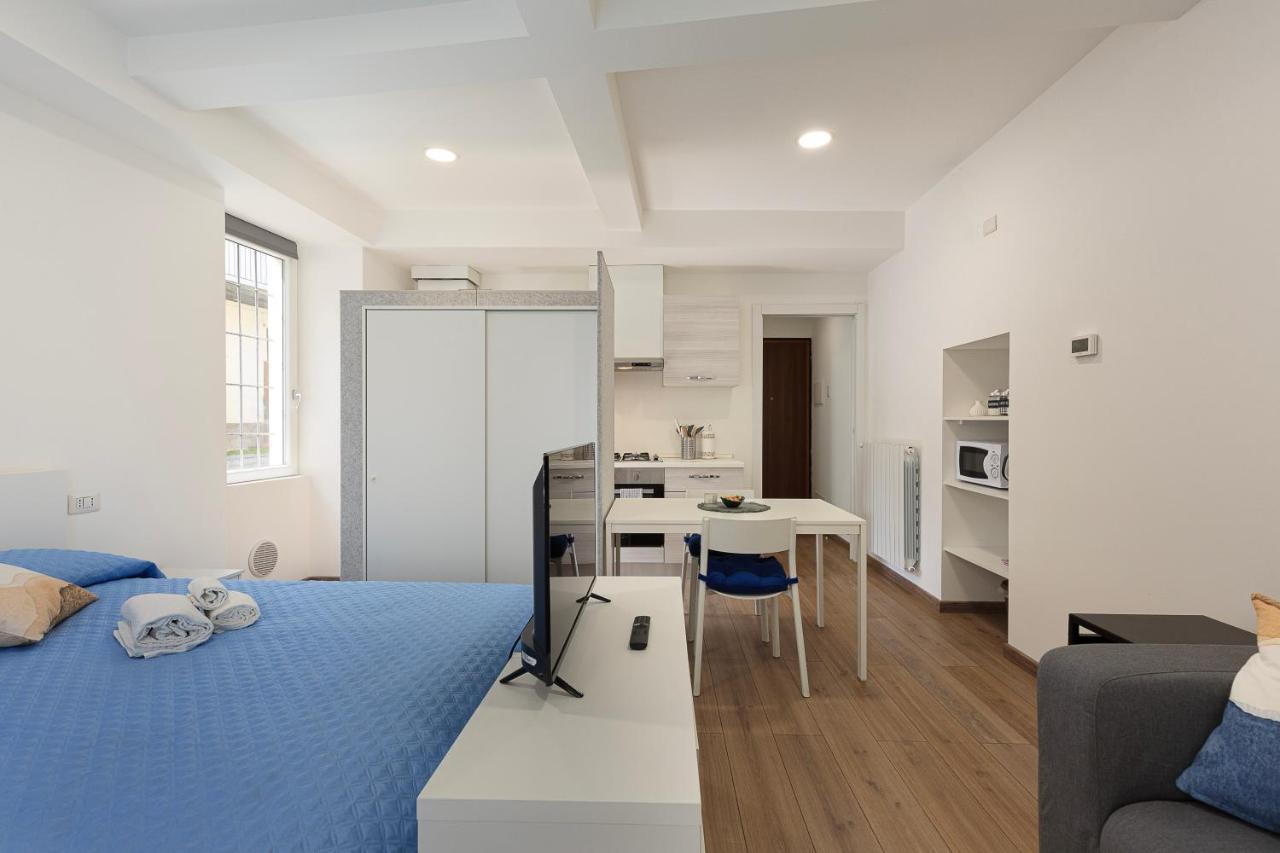 Rosita'S Apartment Como Exterior photo